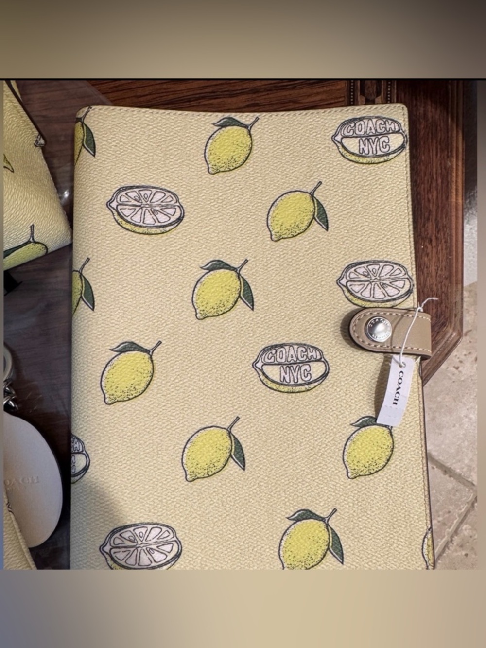 NWT Coach Lemon Print Notebood/Organizer. Authentic coach.